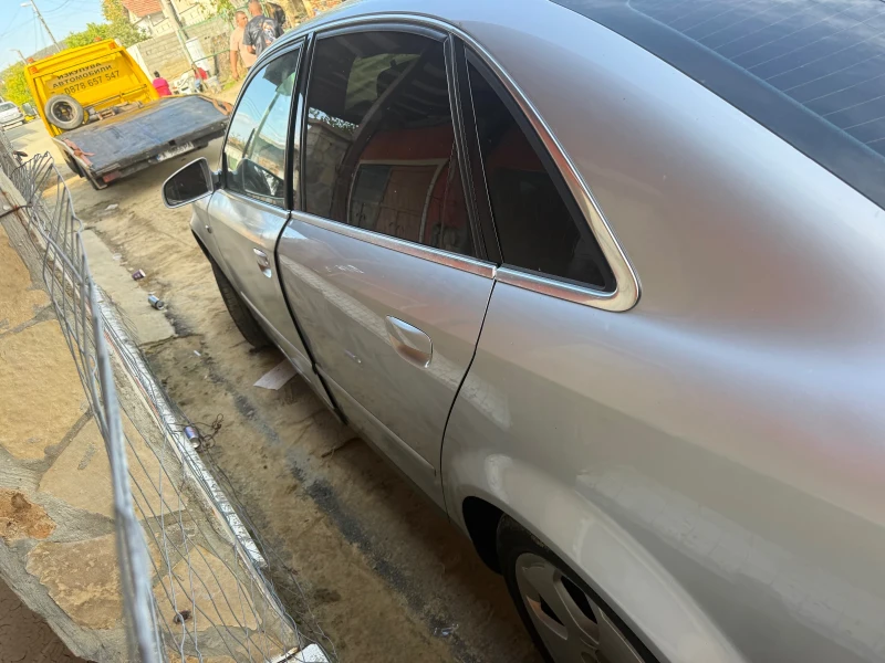 Audi A4 2.0, снимка 5 - Автомобили и джипове - 52169618