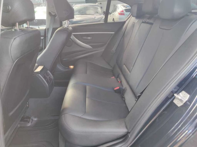 BMW 320 * xDrive * CARFAX * ЦЕНА ДО БГ, снимка 13 - Автомобили и джипове - 52931813
