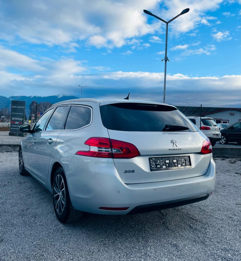 Peugeot 308 1.6 е-HDi Full LED* Панорама* Сервизна история, снимка 7 - Автомобили и джипове - 52979752