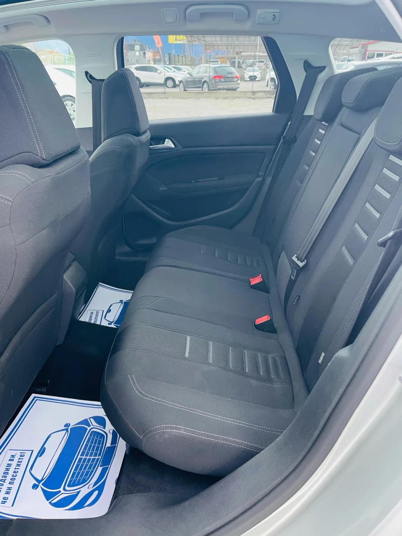 Peugeot 308 1.6 е-HDi Full LED* Панорама* Сервизна история, снимка 11 - Автомобили и джипове - 52979752