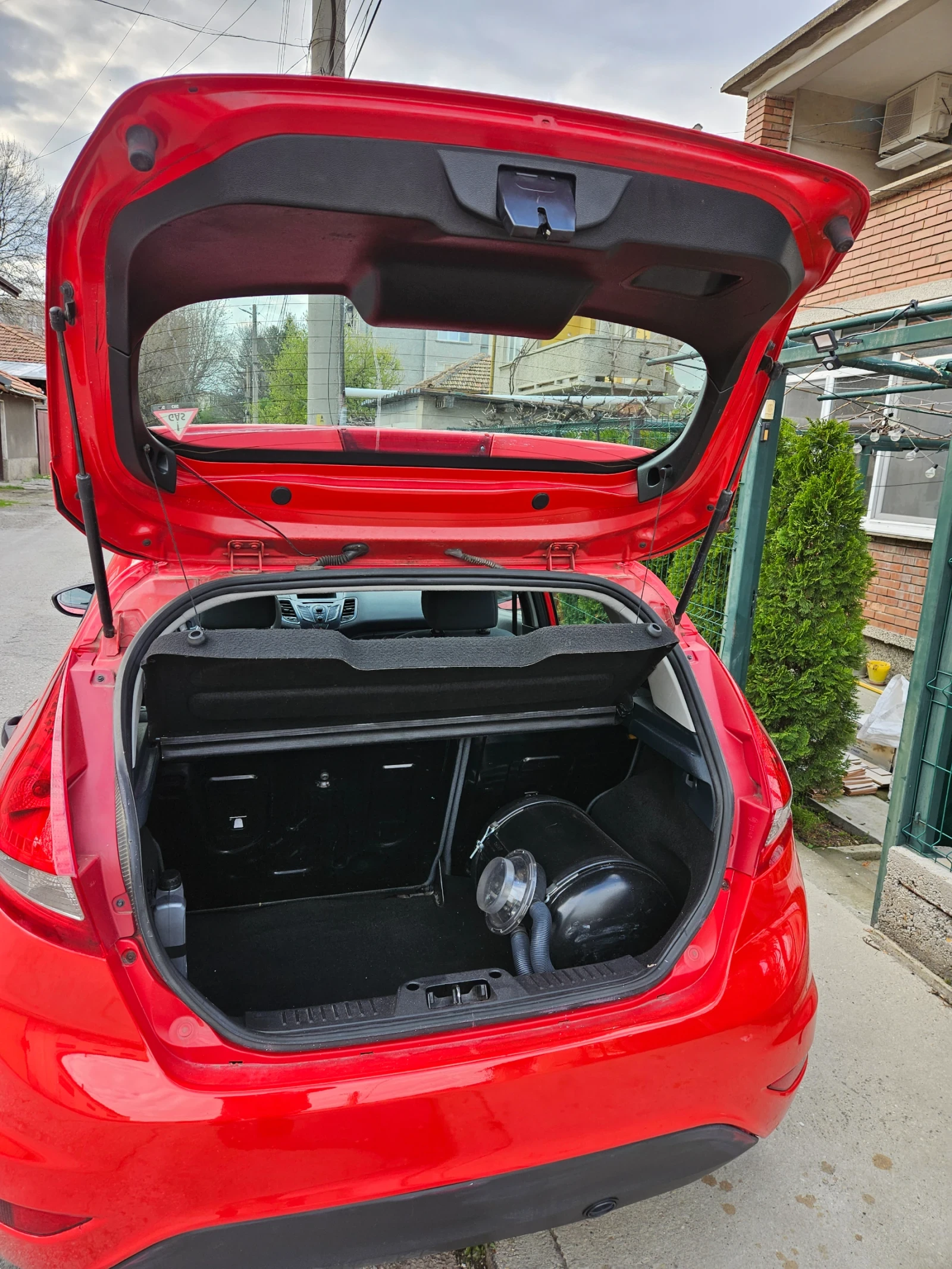 Ford Fiesta  - изображение 6
