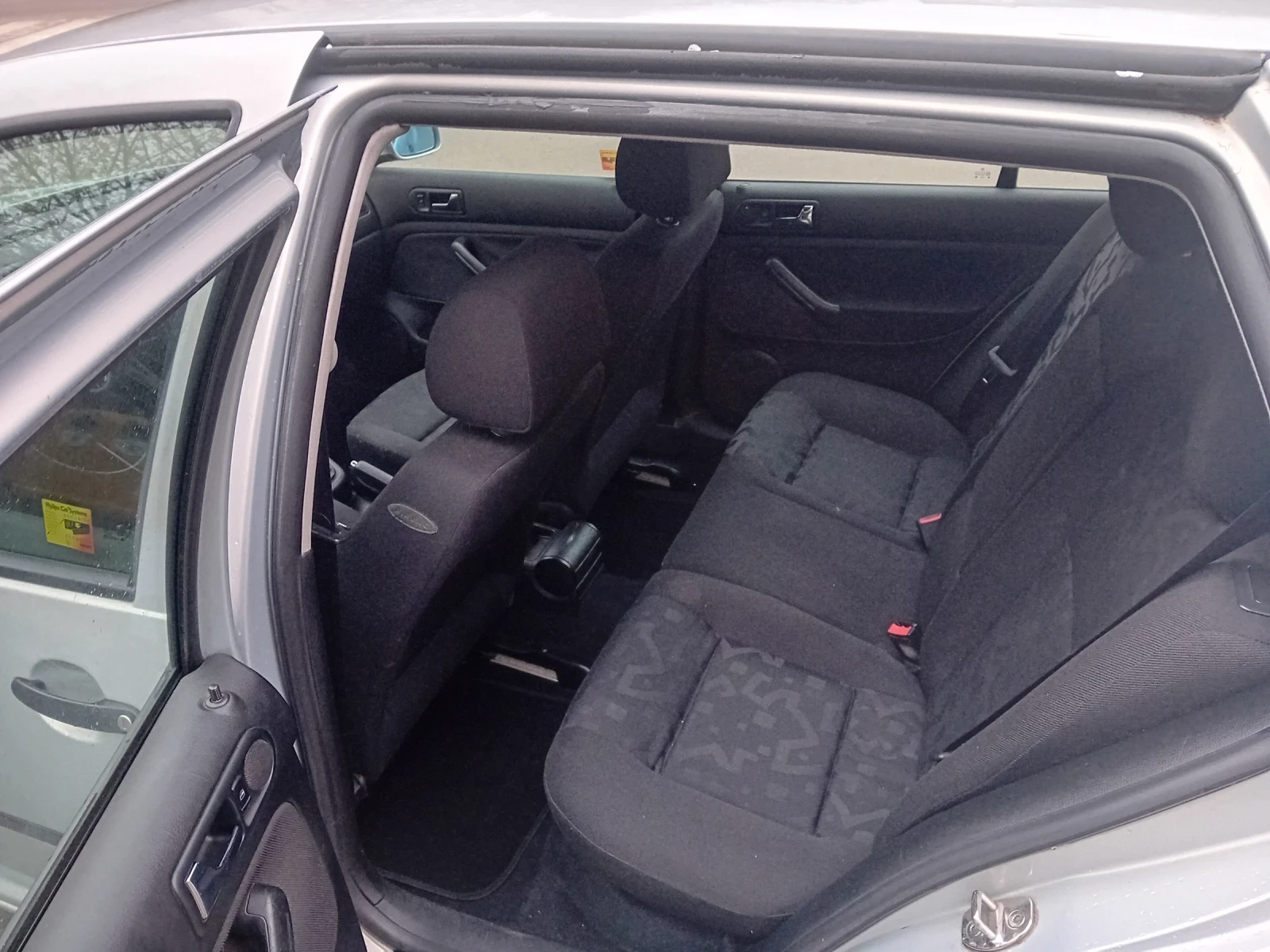 VW Golf 1.6 - изображение 8