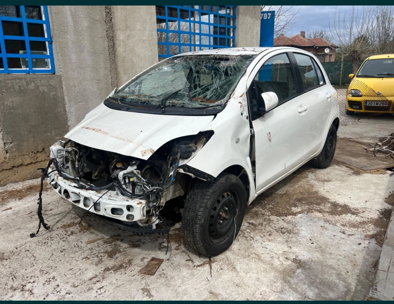 Toyota Yaris  - изображение 3