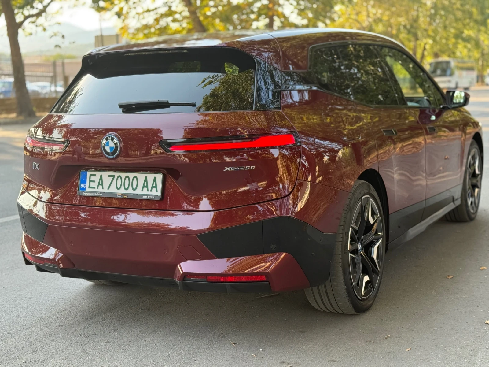 BMW iX 50* Xdrive* ГАРАНЦИЯ* Bowers&Wilkins* SWAROVSKI* F - изображение 2