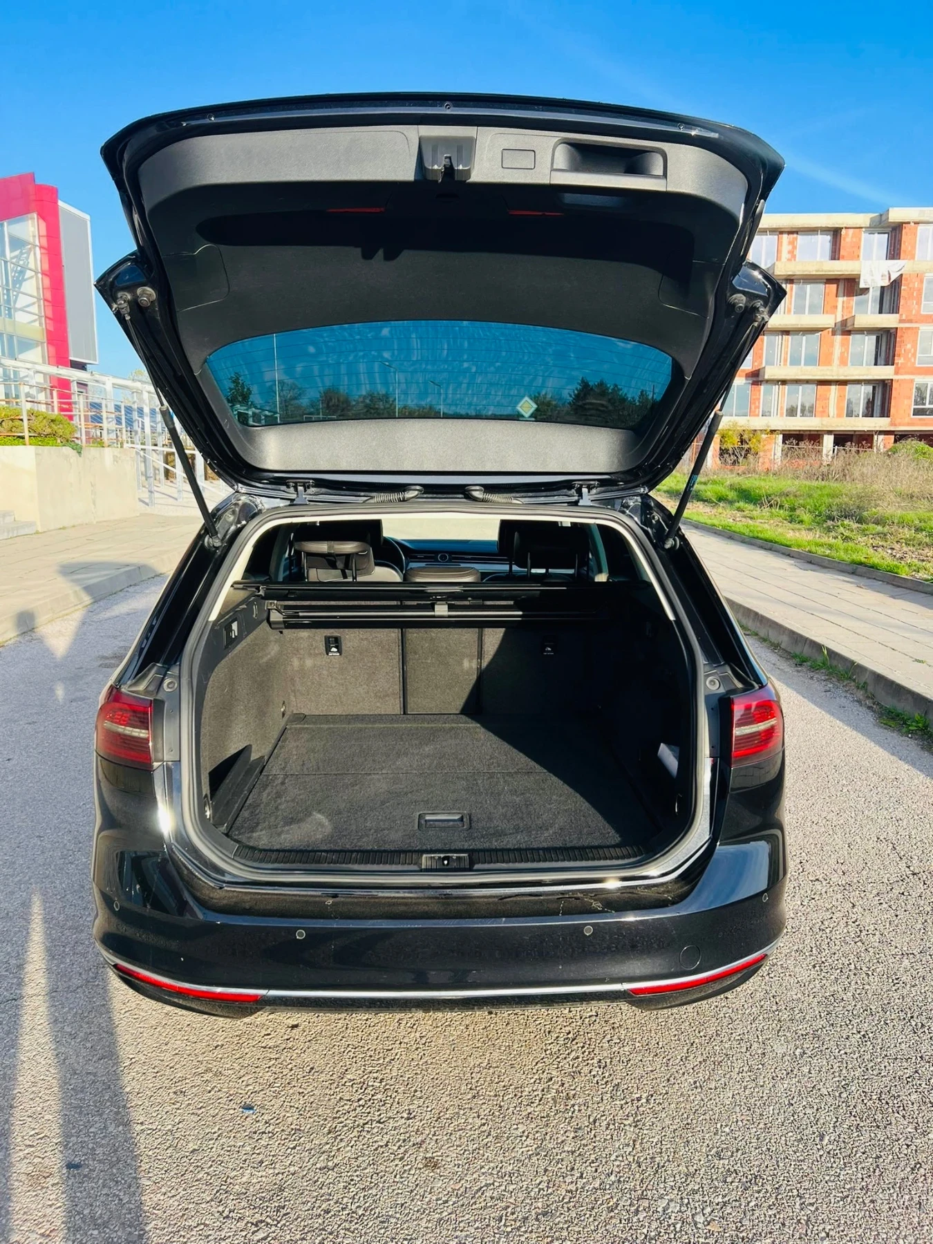 VW Passat B8; 2.0TDI; DSG; FULL LED | Mobile.bg   9