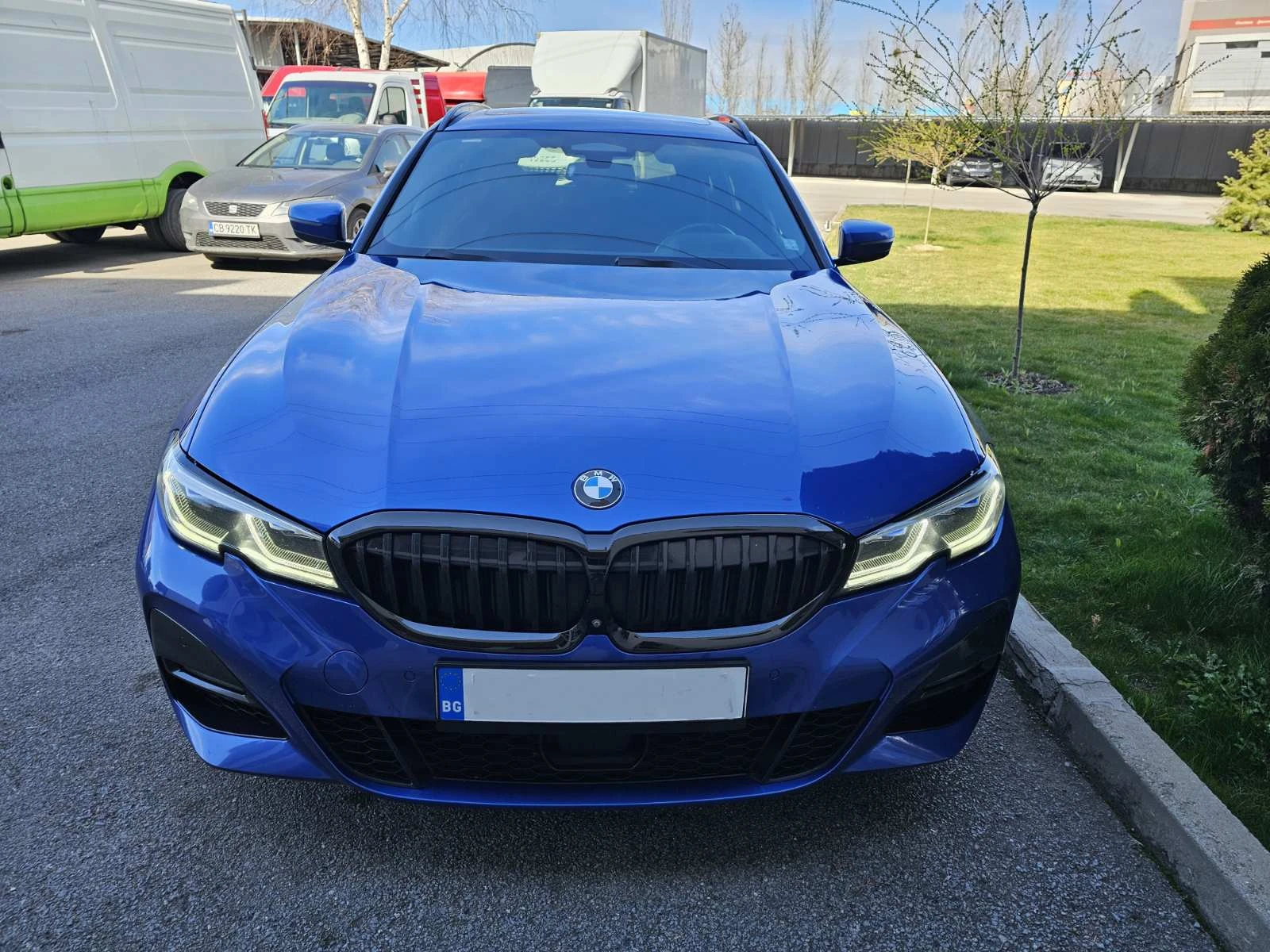 BMW 330 330d / xDrive / M Paket / LASER/PANO/Memory/ - изображение 3