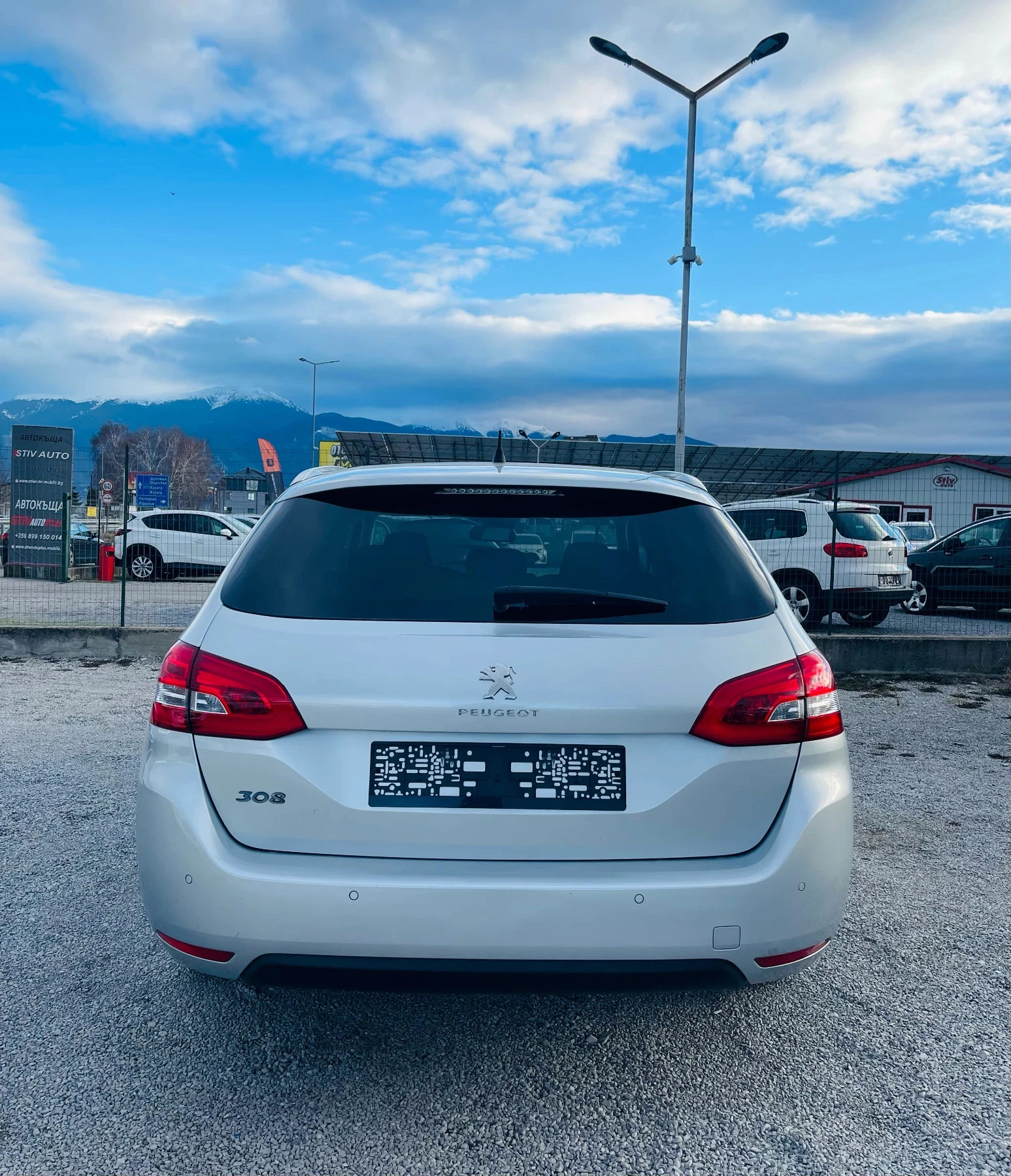 Peugeot 308 1.6 е-HDi Full LED* Панорама* Сервизна история - изображение 6