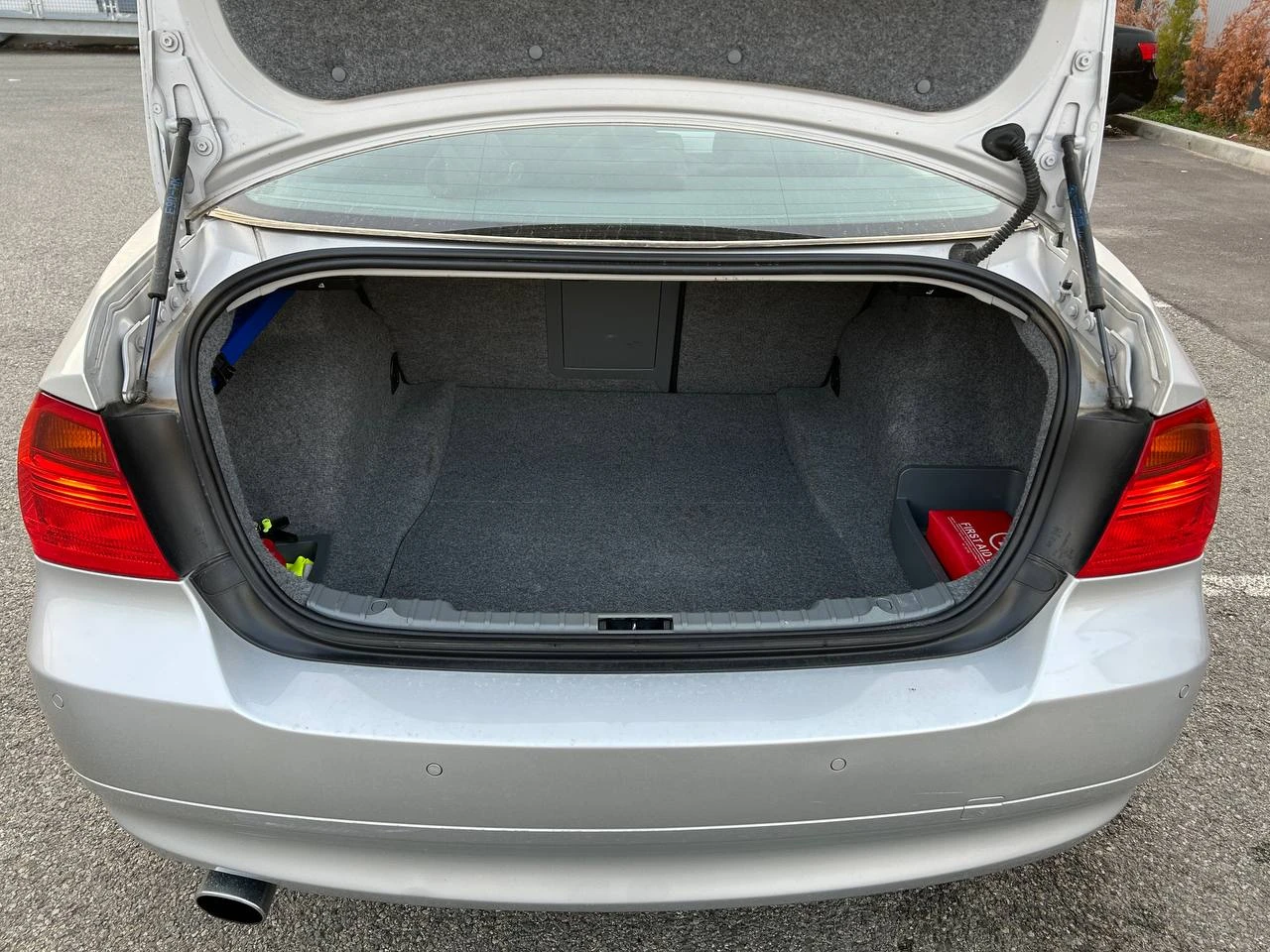 BMW 318  - изображение 6