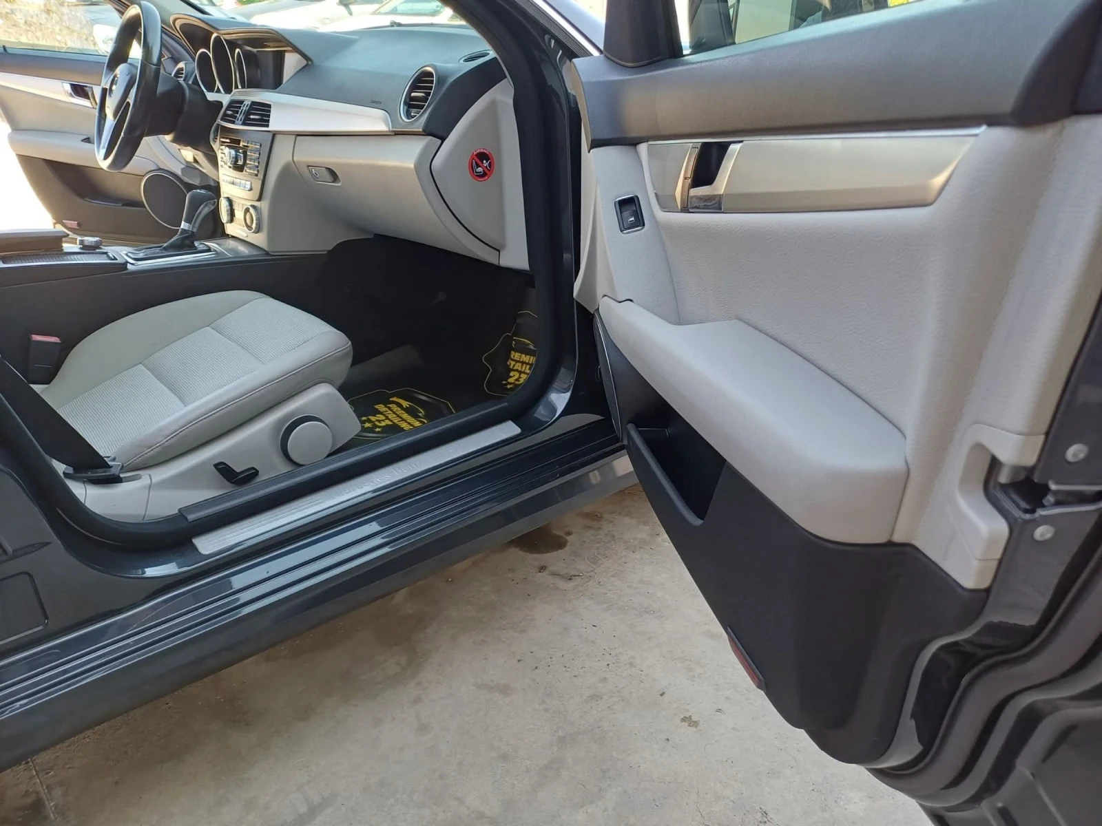 Mercedes-Benz C 250 AMG Line CDI 250 4matic, снимка 10 - Автомобили и джипове - 53712357