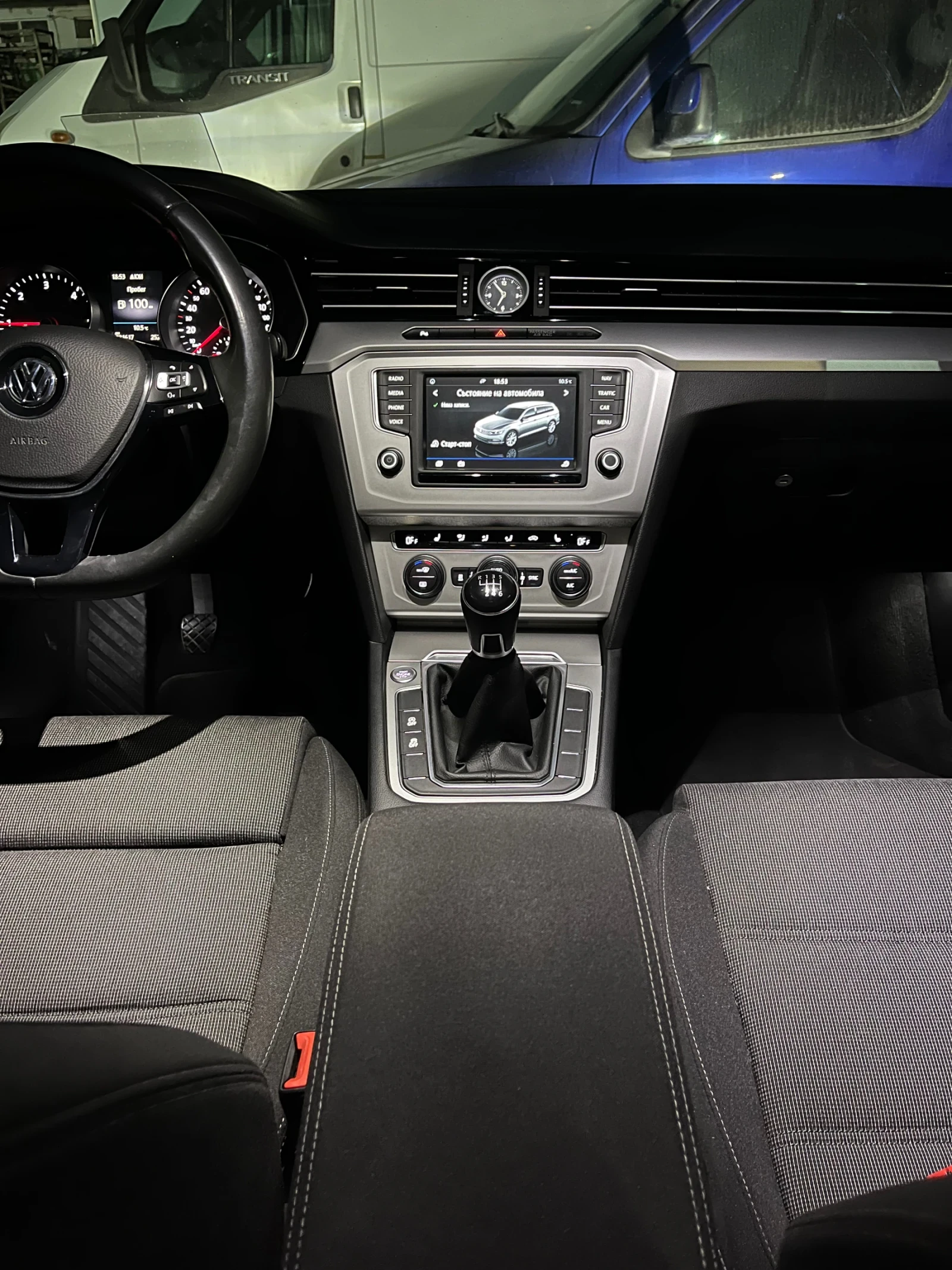 VW Passat 2.0TDI Higline 190Кс FULL LEDhead up display Печка, снимка 11 - Автомобили и джипове - 53858218