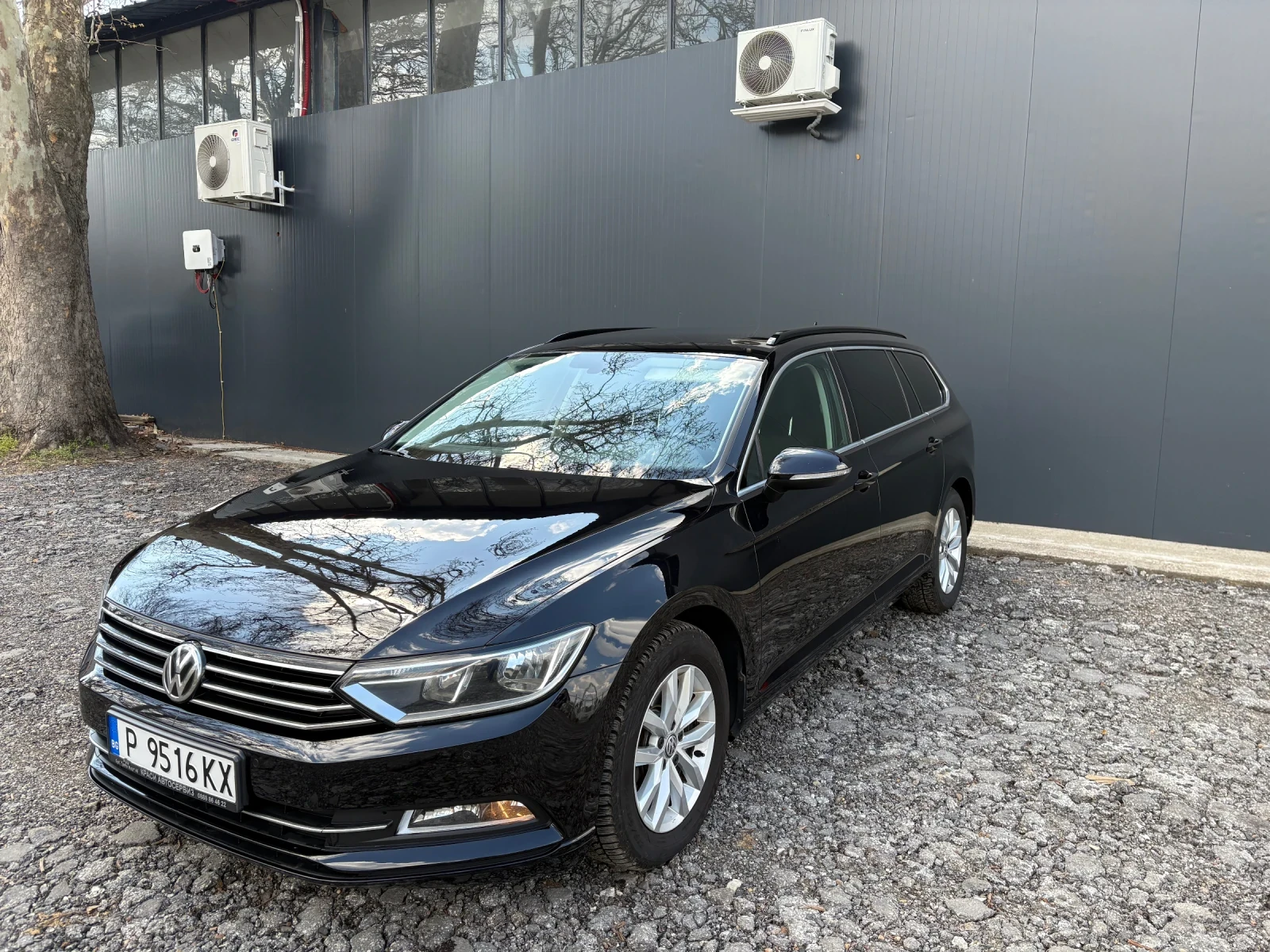 VW Passat 1.6 TDI 120hp, снимка 2 - Автомобили и джипове - 54219960