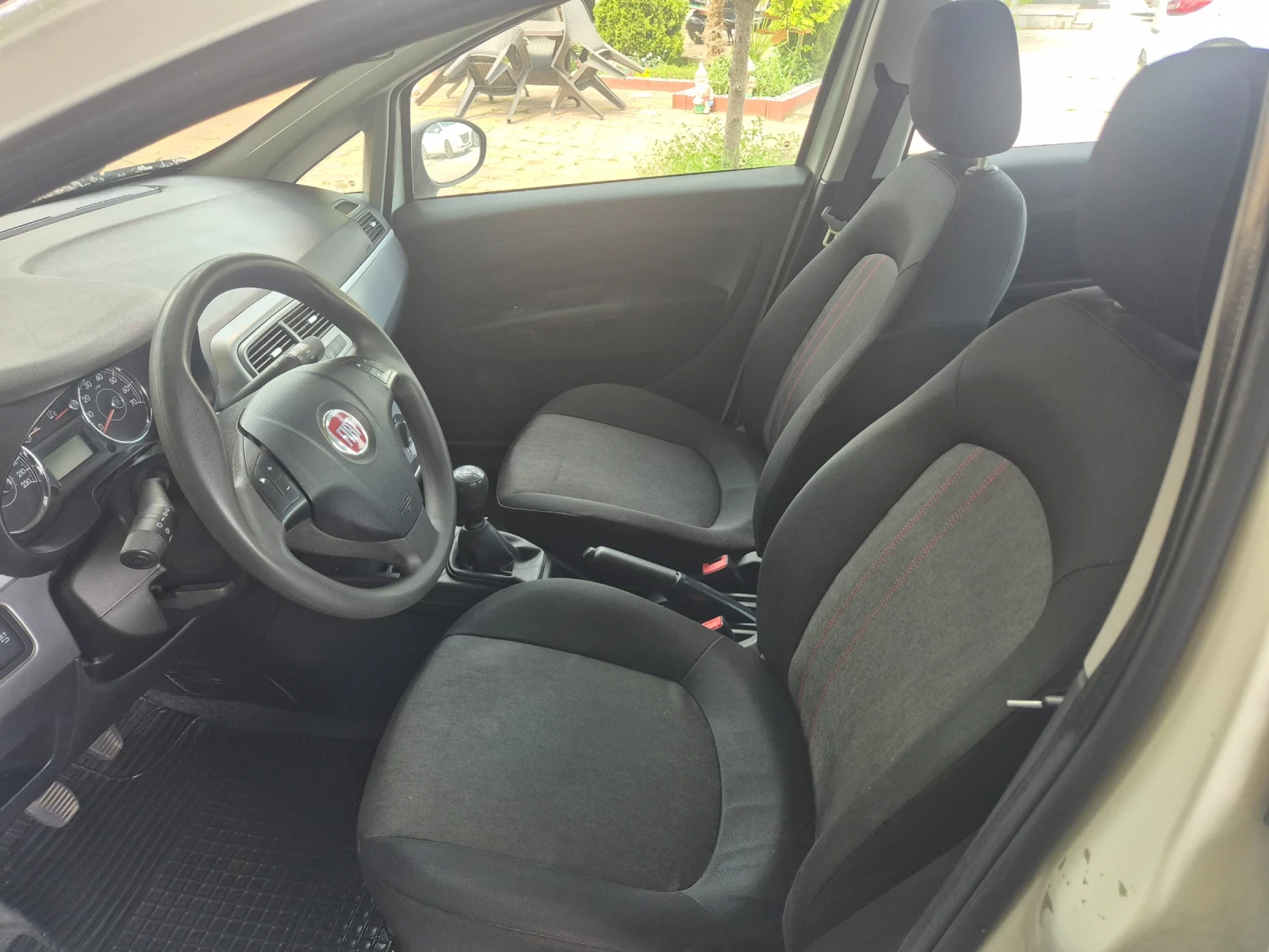 Fiat Punto 1.3 MultiJet, снимка 7 - Автомобили и джипове - 54508245