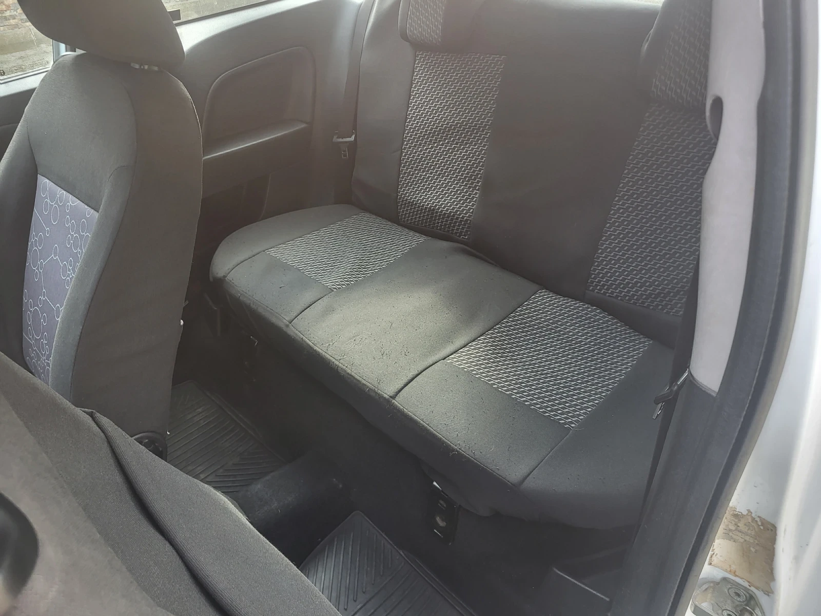 Ford Fiesta 1.4 TDCI 70ps klima, снимка 11 - Автомобили и джипове - 54830717