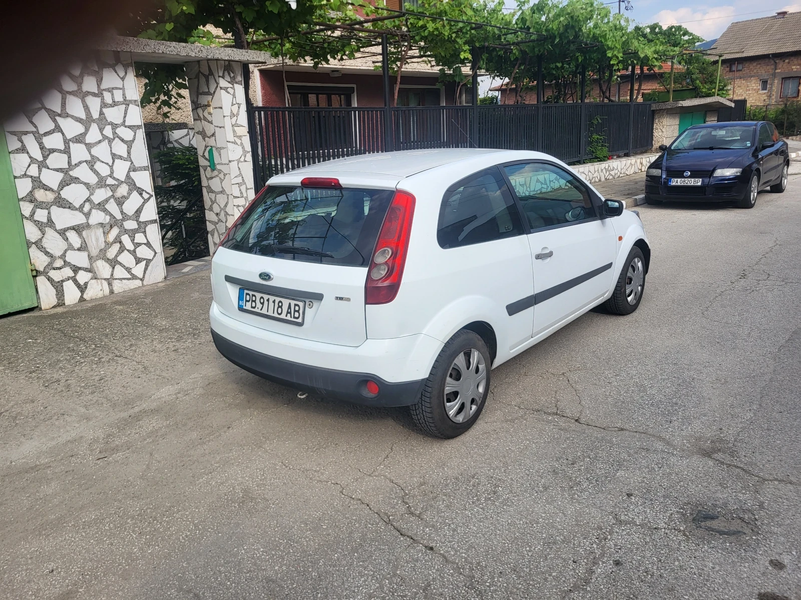 Ford Fiesta 1.4 TDCI 70ps klima, снимка 4 - Автомобили и джипове - 54830717
