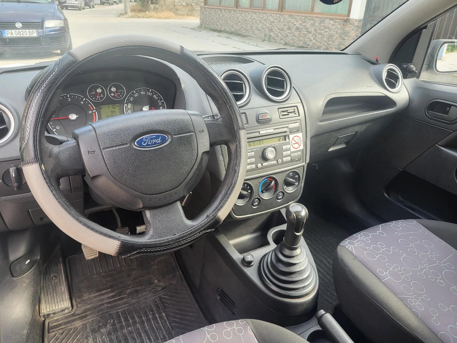 Ford Fiesta 1.4 TDCI 70ps klima, снимка 12 - Автомобили и джипове - 54830717