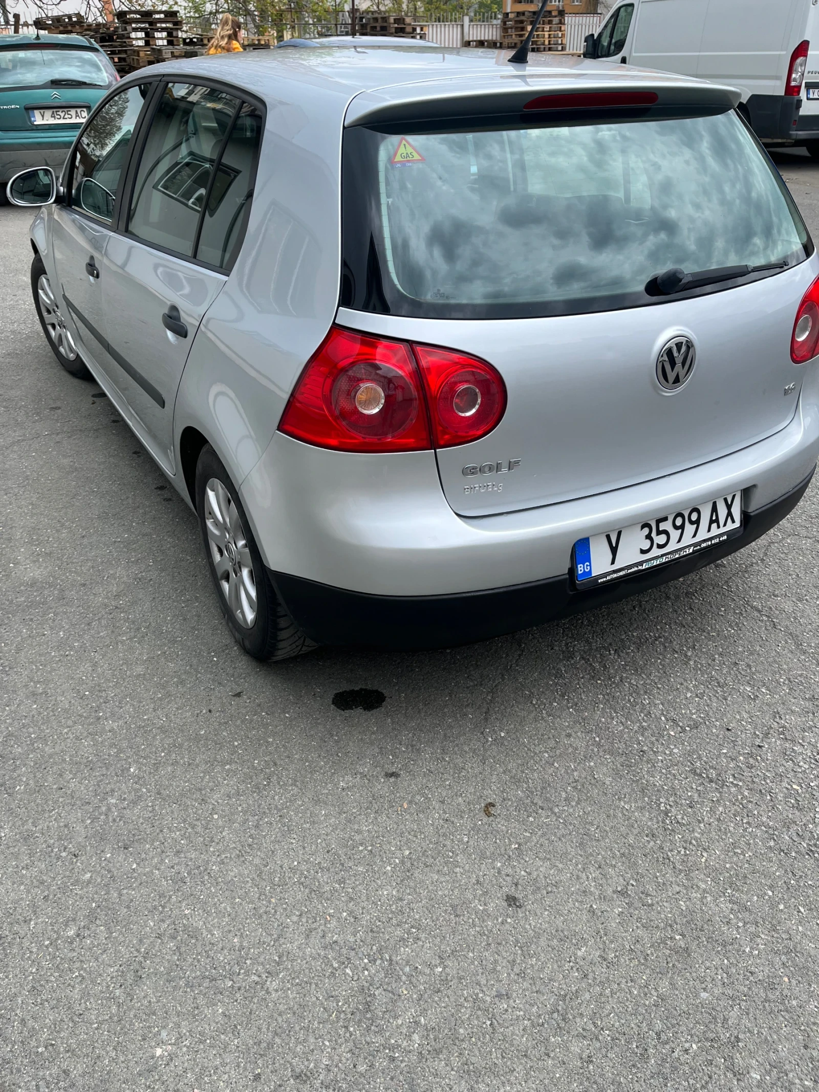 VW Golf, снимка 6 - Автомобили и джипове - 54843349