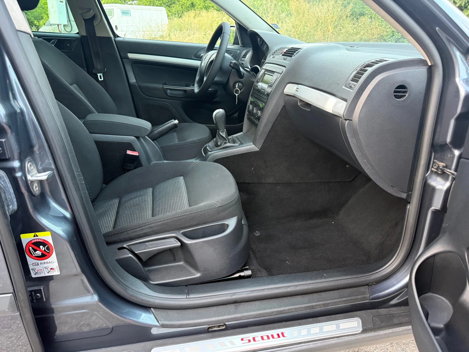 Skoda Octavia * SCOUT* 4x4* СЕРВИЗЕН* НОВИ ГУМИ* , снимка 15 - Автомобили и джипове - 55565007