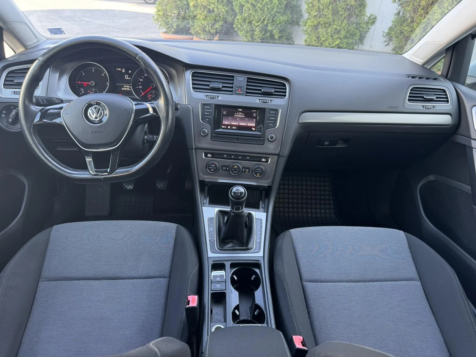 VW Golf, снимка 4 - Автомобили и джипове - 55590132