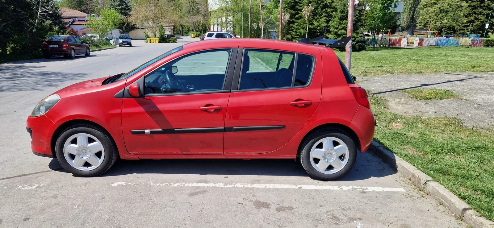 Renault Clio, снимка 2 - Автомобили и джипове - 56024214
