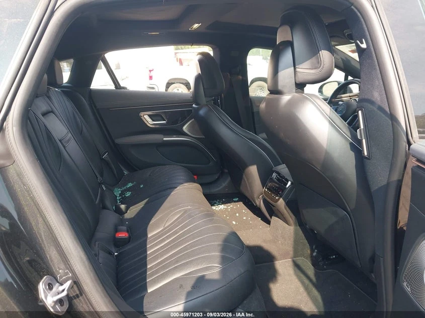 Mercedes-Benz EQS 450+ , снимка 8 - Автомобили и джипове - 56630379