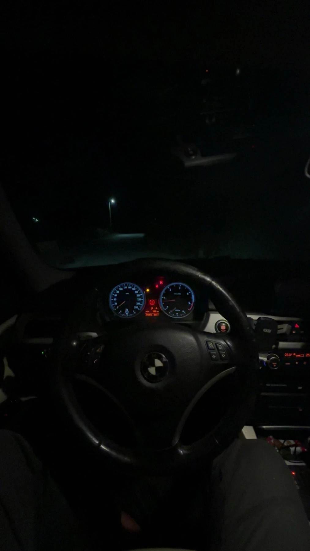 BMW 330, снимка 2 - Автомобили и джипове - 56712357