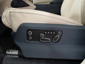 Bentley Bentayga EWB = Azure= Airline Seat Specification Гаранция, снимка 5