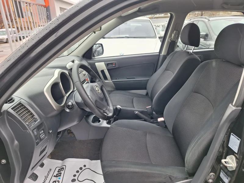 Daihatsu Terios 1.5  КЛИМА .ИТАЛИЯ, снимка 12 - Автомобили и джипове - 48286320