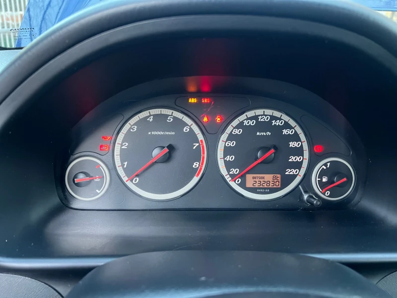 Honda Cr-v 2.0 I VTEC 4WD, снимка 11 - Автомобили и джипове - 51703595