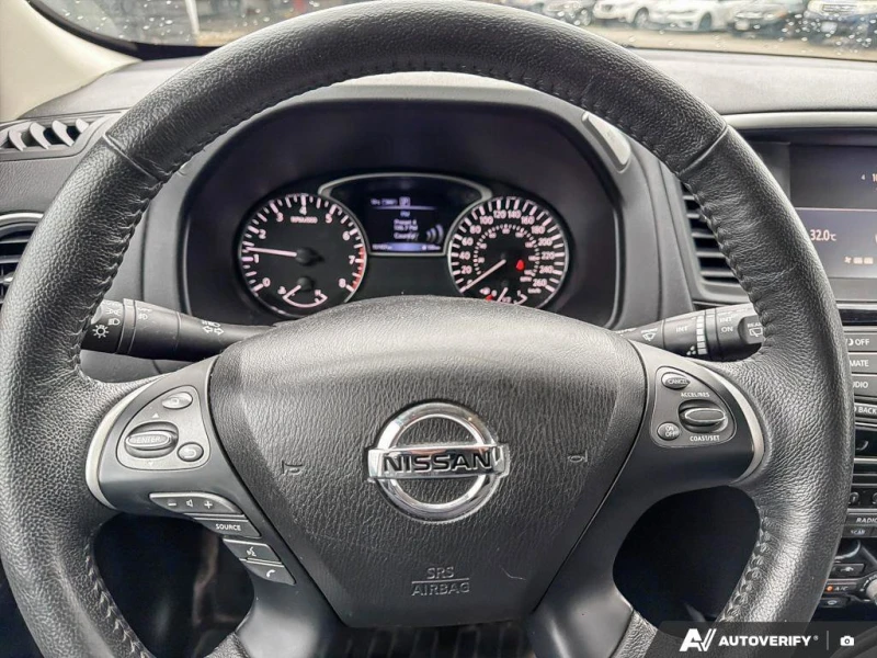 Nissan Pathfinder 4x4* ПОДГРЕВ* KEYLESS* БЕЗ ЗАБЕЛЕЖКИ* , снимка 14 - Автомобили и джипове - 52555070