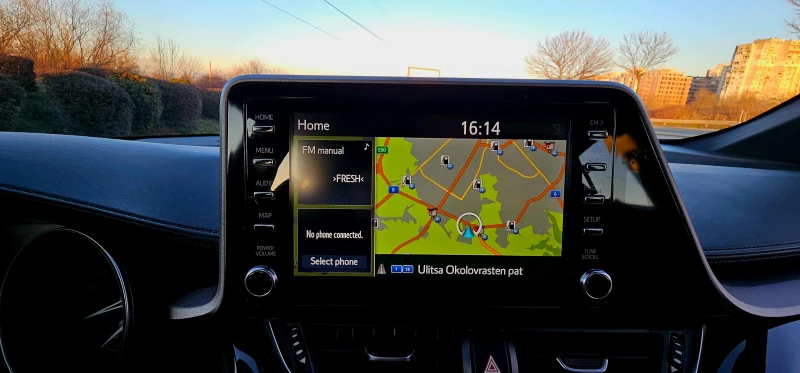 Toyota C-HR 1.8   ХИБРИД, снимка 13 - Автомобили и джипове - 52799753