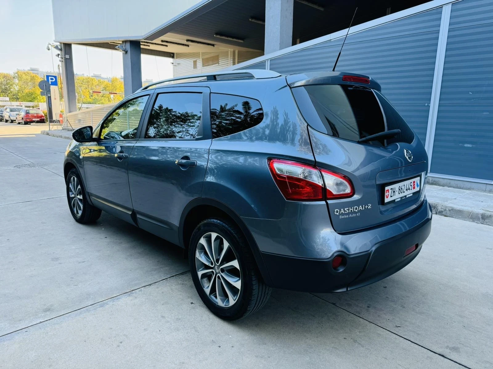 Nissan Qashqai + 2 Automat 2.0i - изображение 6