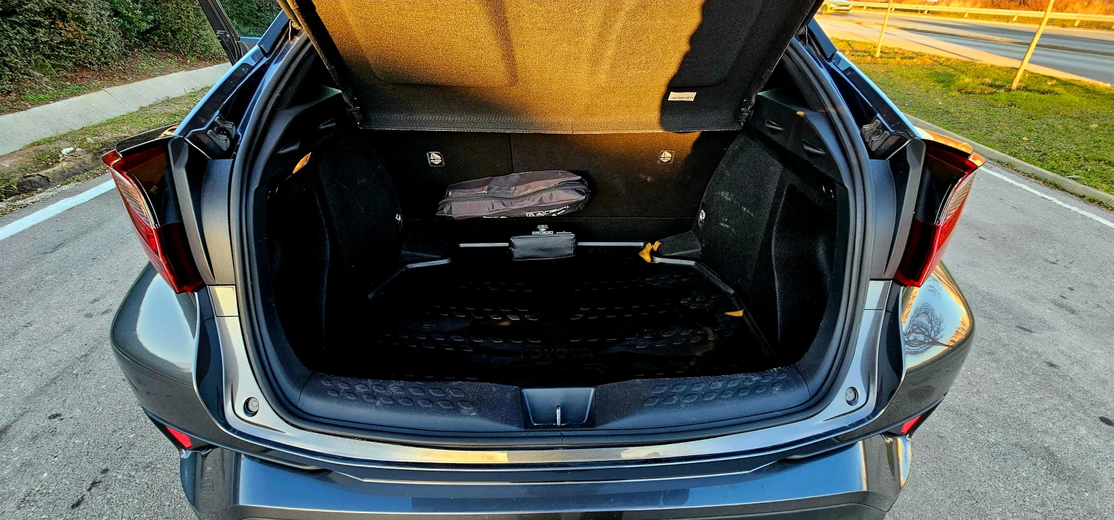 Toyota C-HR 1.8   ������ | Mobile.bg � ����������� 17