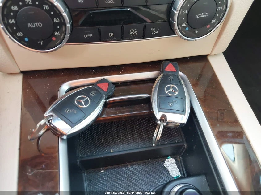 Mercedes-Benz GLK 3.5l 350, снимка 11 - Автомобили и джипове - 54047284