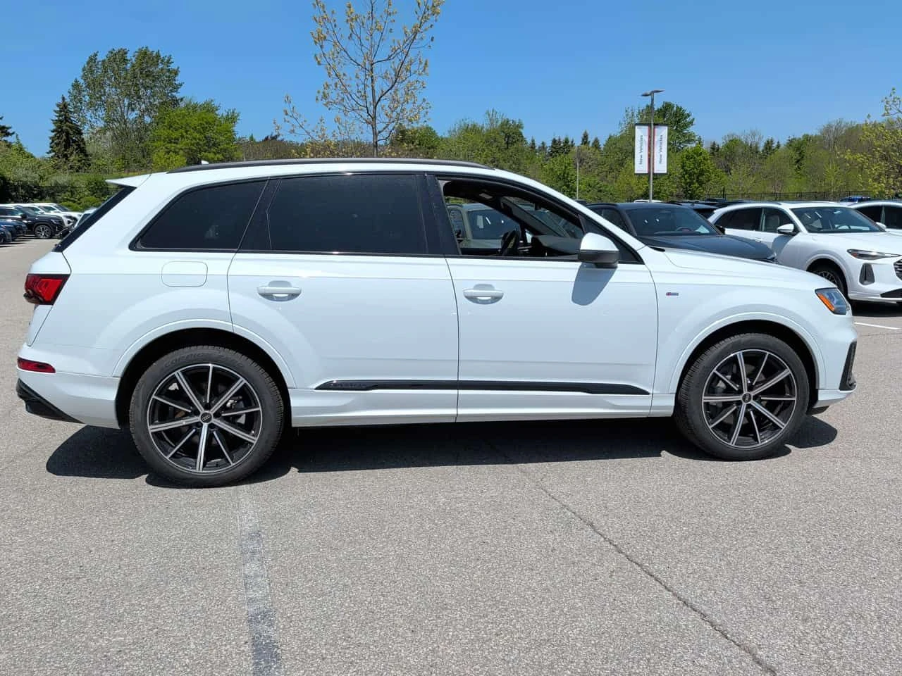 Audi Q7 * ГЛАВНО ПРЕДСТАВИТЕЛСТВО* , снимка 4 - Автомобили и джипове - 54616101