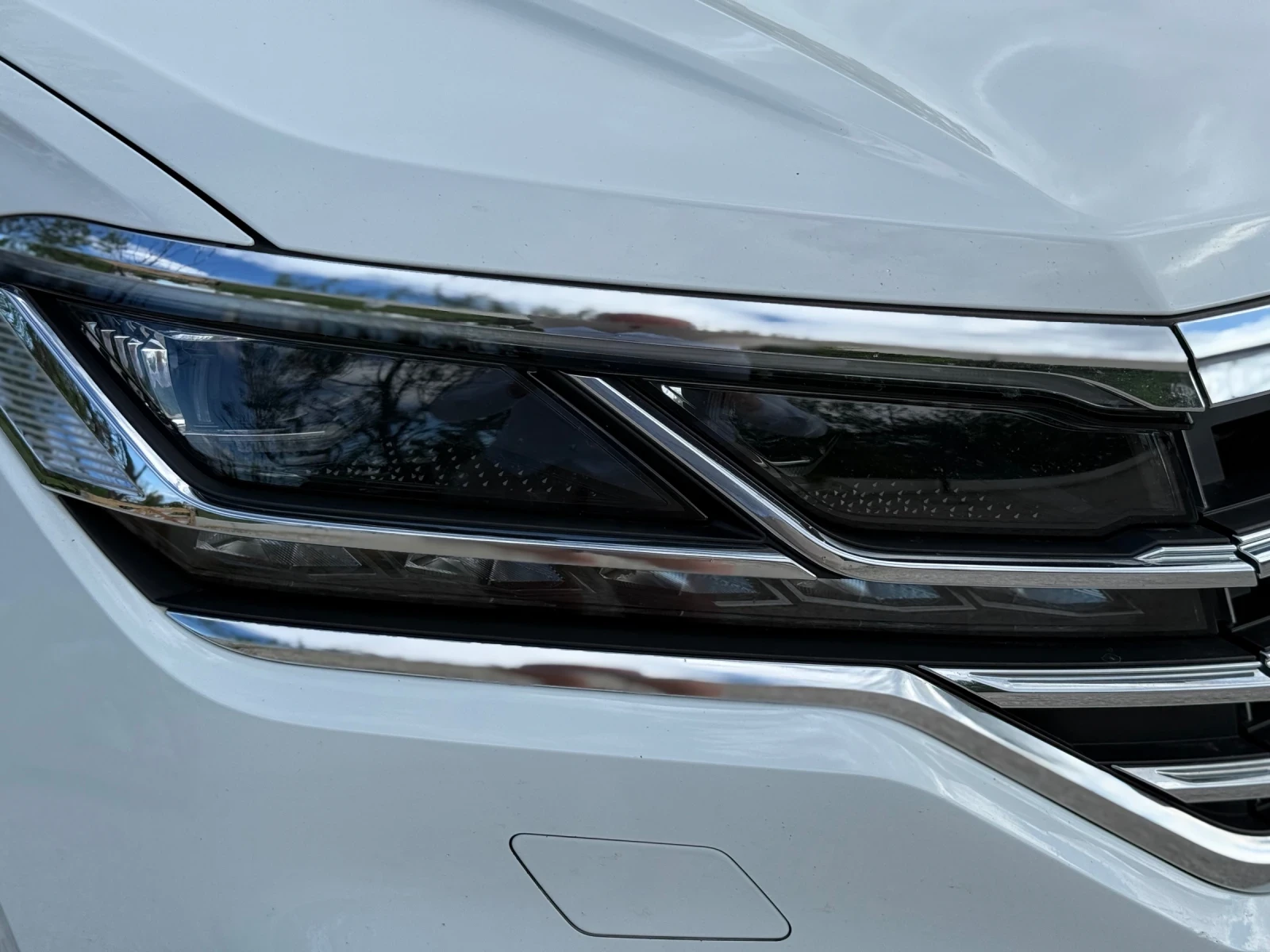 VW Touareg 3.0TDI Virtual/HeadUP/NightVision, снимка 4 - Автомобили и джипове - 54633112