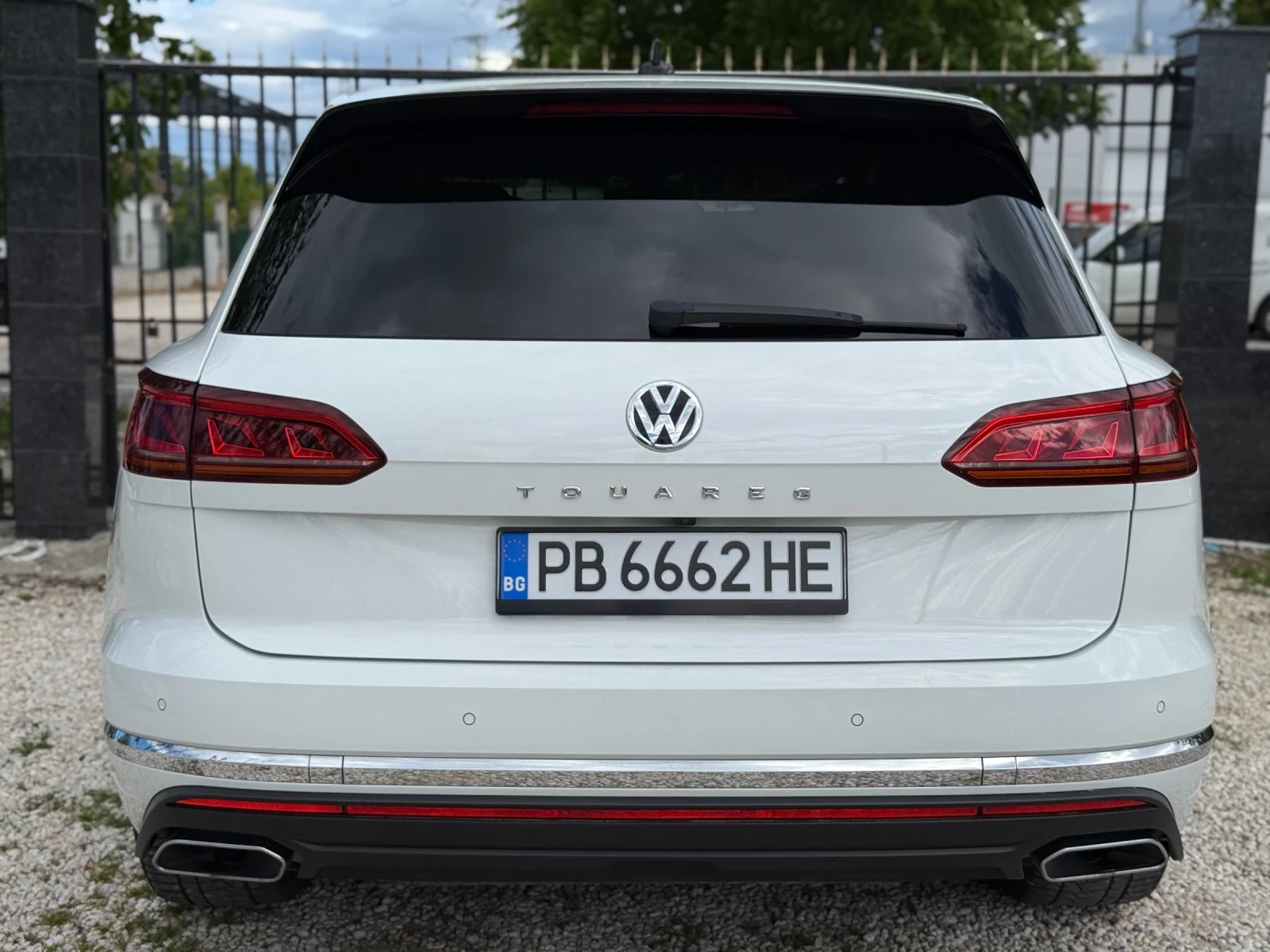 VW Touareg 3.0TDI Virtual/HeadUP/NightVision, снимка 15 - Автомобили и джипове - 54633112