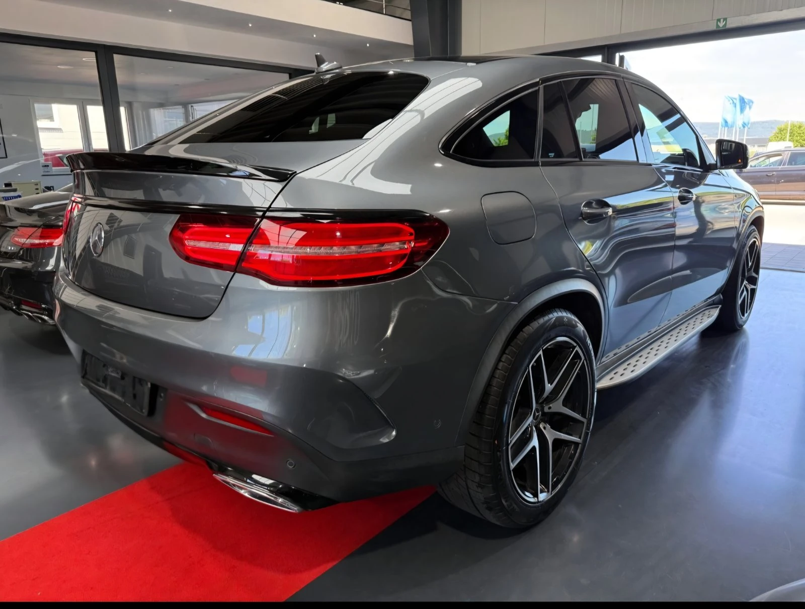 Mercedes-Benz GLE 350 АМГ Пакет/Сервизна История Германия/360 Камера/   , снимка 9 - Автомобили и джипове - 54777049