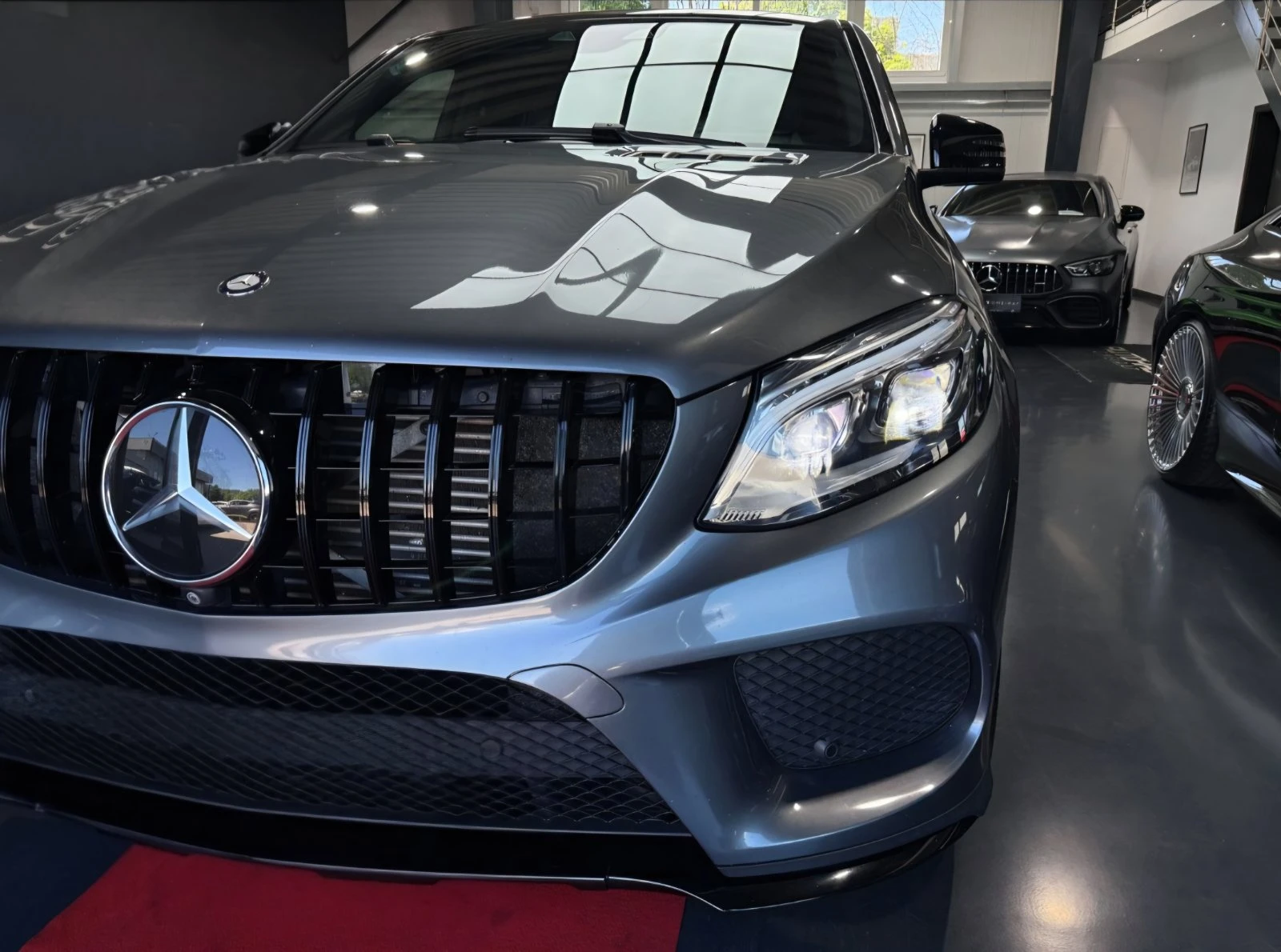 Mercedes-Benz GLE 350 АМГ Пакет/Сервизна История Германия/360 Камера/   , снимка 2 - Автомобили и джипове - 54777049