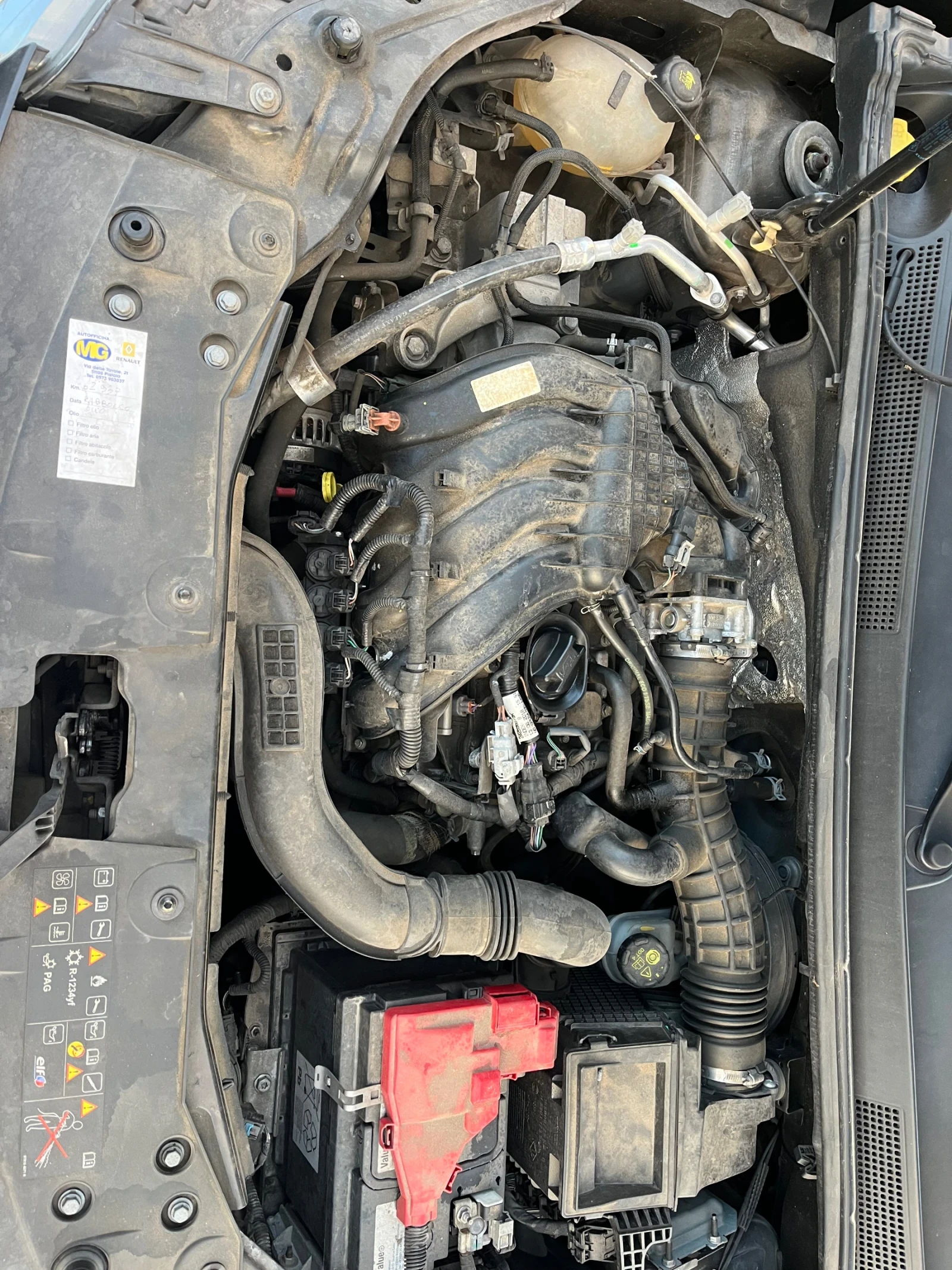 Dacia Duster 1.6i bi-fuel BRC, снимка 15 - Автомобили и джипове - 55125402