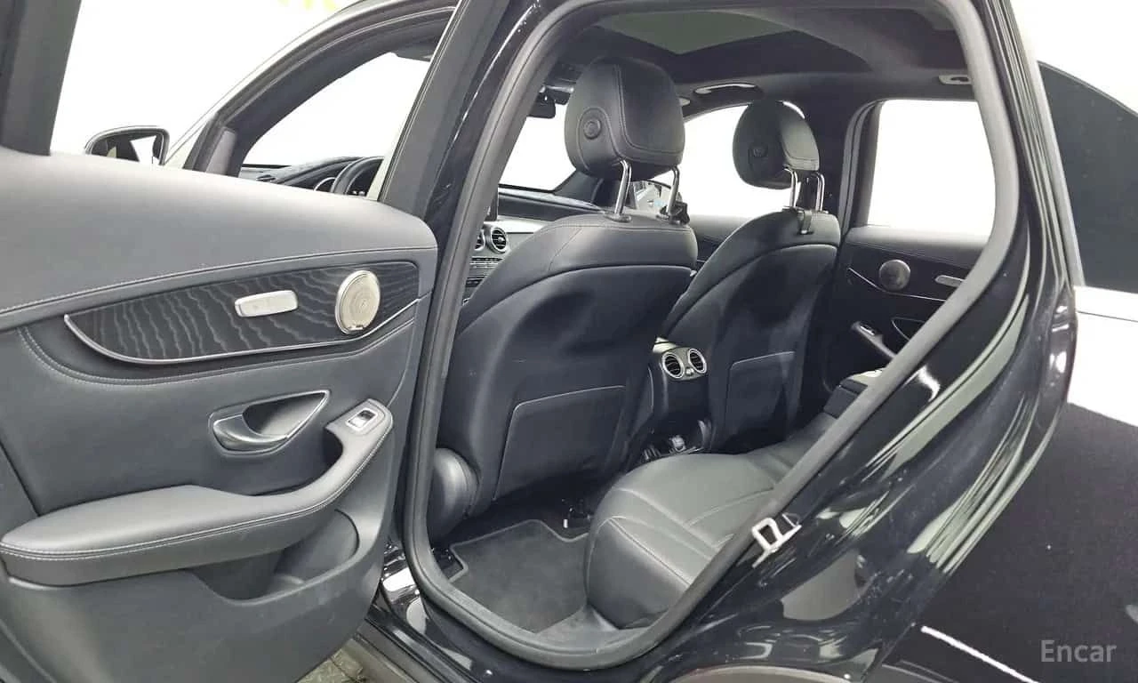 Mercedes-Benz GLC 220 4MATIC Premium | АВТОФИНАНСИРАНЕ, снимка 11 - Автомобили и джипове - 55694732