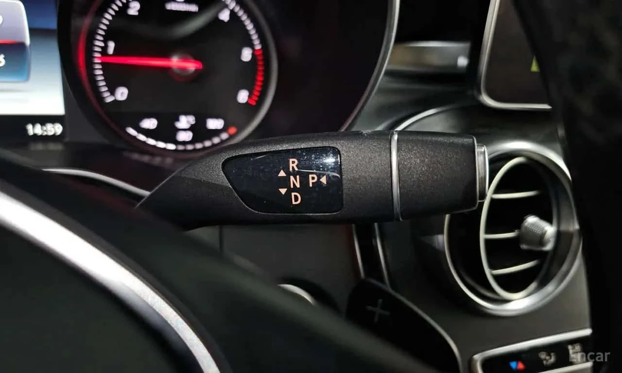 Mercedes-Benz GLC 220 4MATIC Premium | АВТОФИНАНСИРАНЕ, снимка 9 - Автомобили и джипове - 55694732