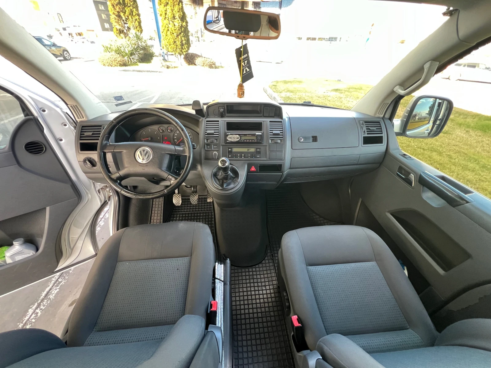 VW Caravelle  - изображение 8