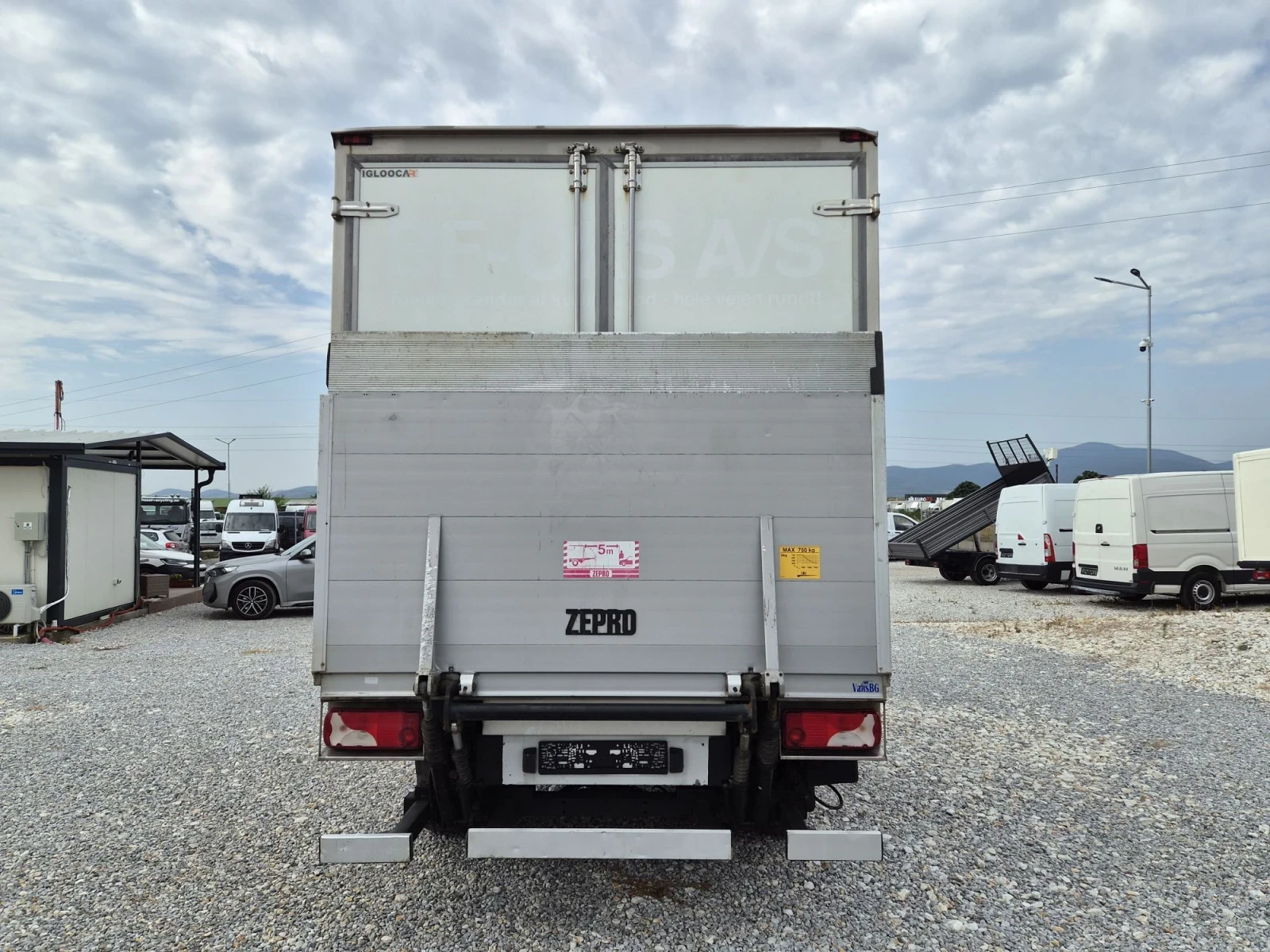 Mercedes-Benz Sprinter 319 CDI * Хладилен * Падащ борд * Автомат * Климатик, снимка 4 - Бусове и автобуси - 55727479