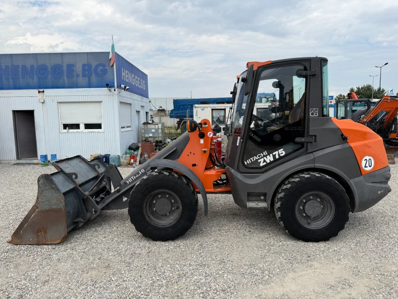 Челен товарач Hitachi ZW 75