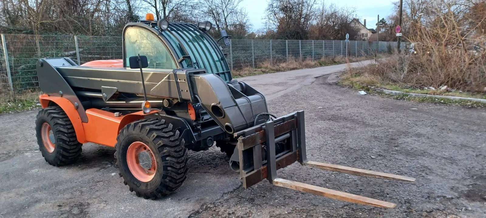 Телескопични товарачи Bobcat AUSA L307H    - изображение 2