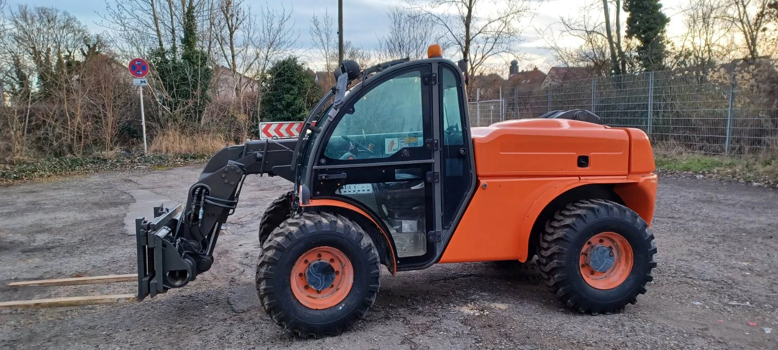 Телескопични товарачи Bobcat AUSA L307H    - изображение 5