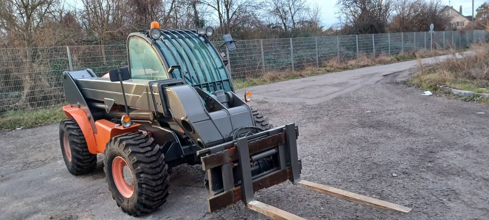 Телескопични товарачи Bobcat AUSA L307H    - изображение 3