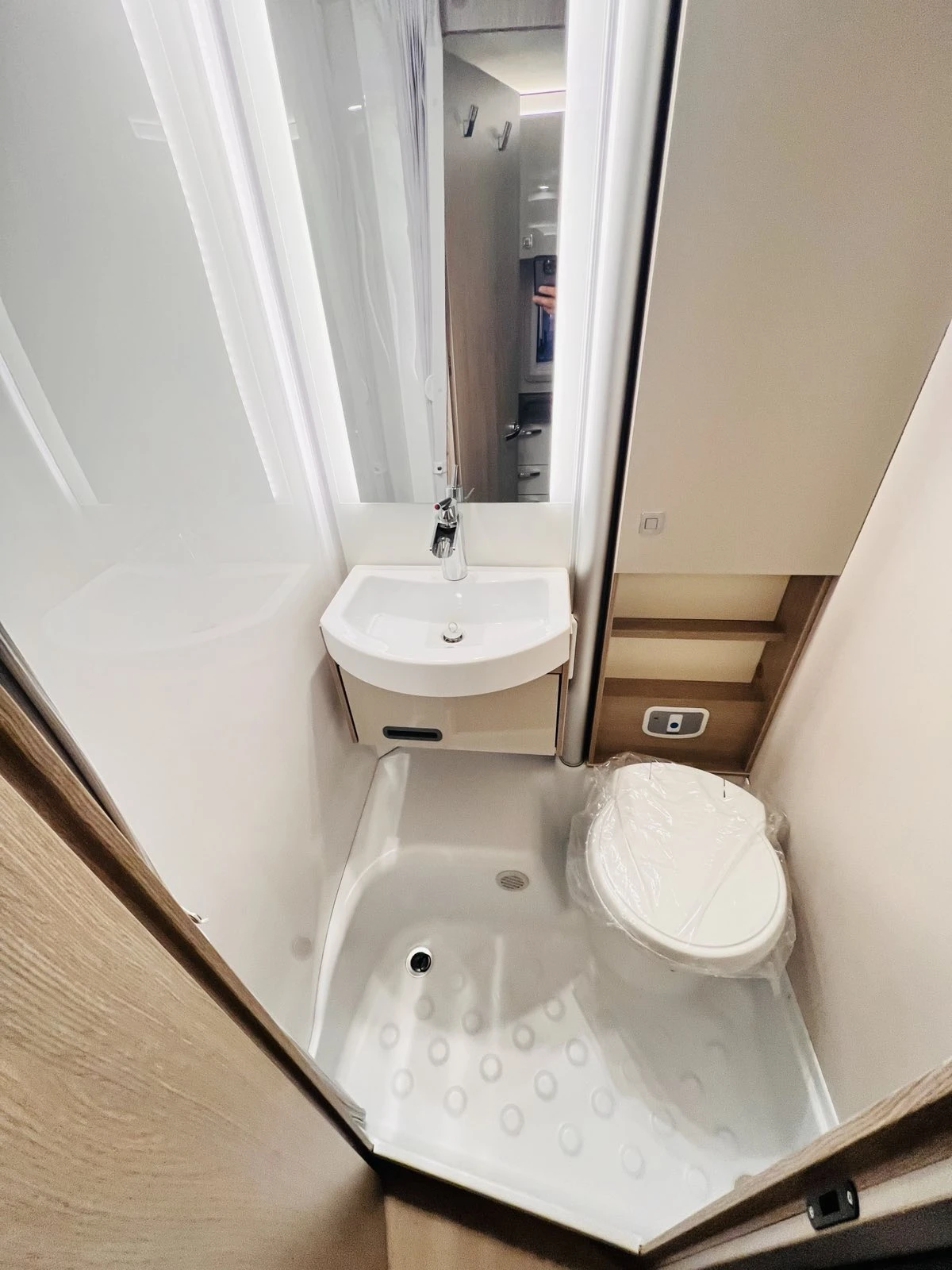 ������ Burstner Lineo T 620 G Active ��������� 2026 | Mobile.bg � ����������� 14