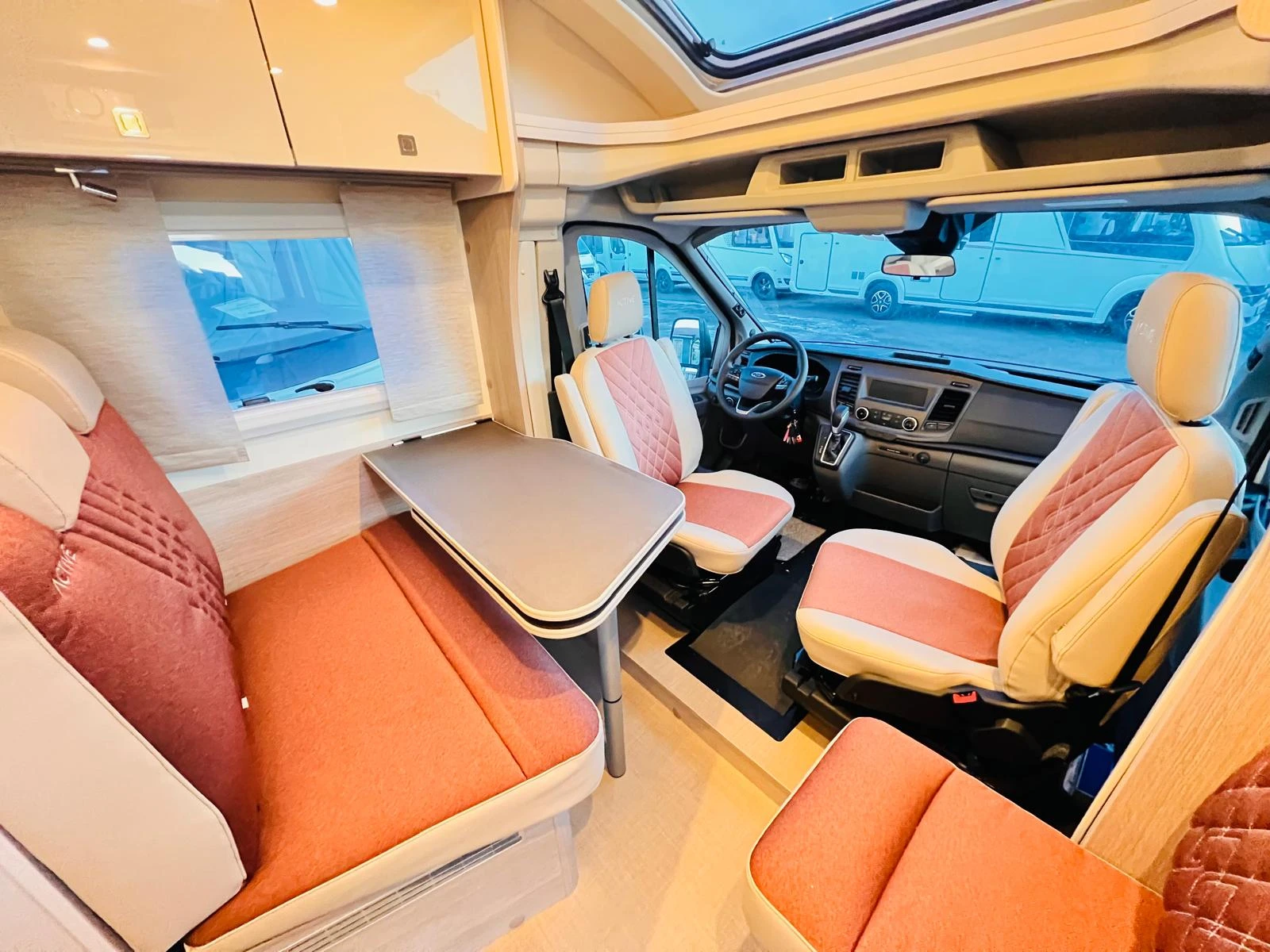 Кемпер Burstner Lineo T 620 G Active Автоматик - изображение 10