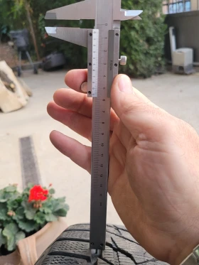 Гуми Зимни 235/65R17, снимка 4